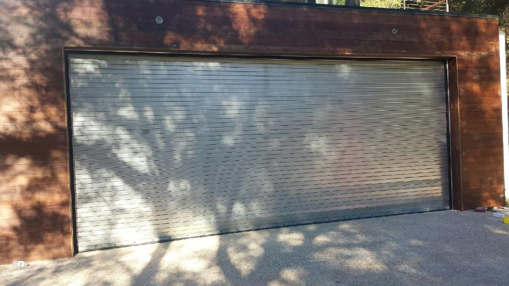 Model HD5000 - Heavy Duty Commercial 22 Gauge Steel Roll Up Door
