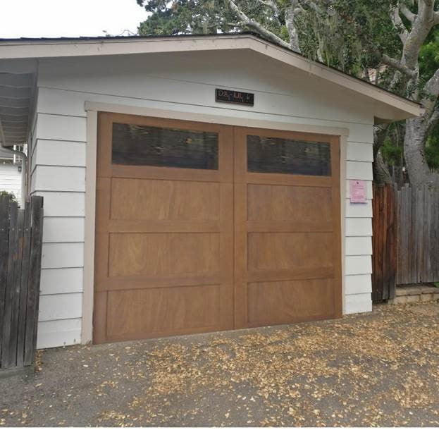 Valentino - Modern Style Custom Wood Garage Door