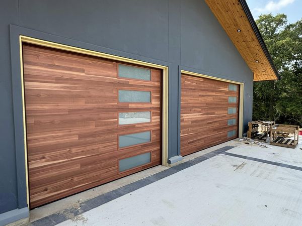 Northwoods - Horizontal Grooves and Texture Steel Garage Door Modern Design