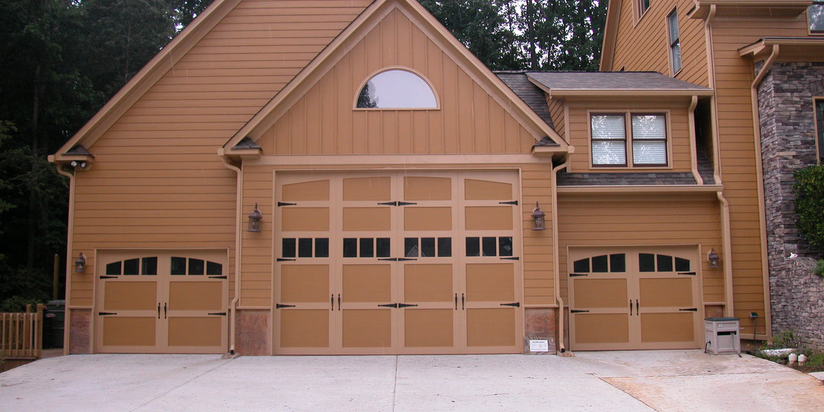 Sacramento Premium Insulated Steel Garage Door with Extira Trim — Lux