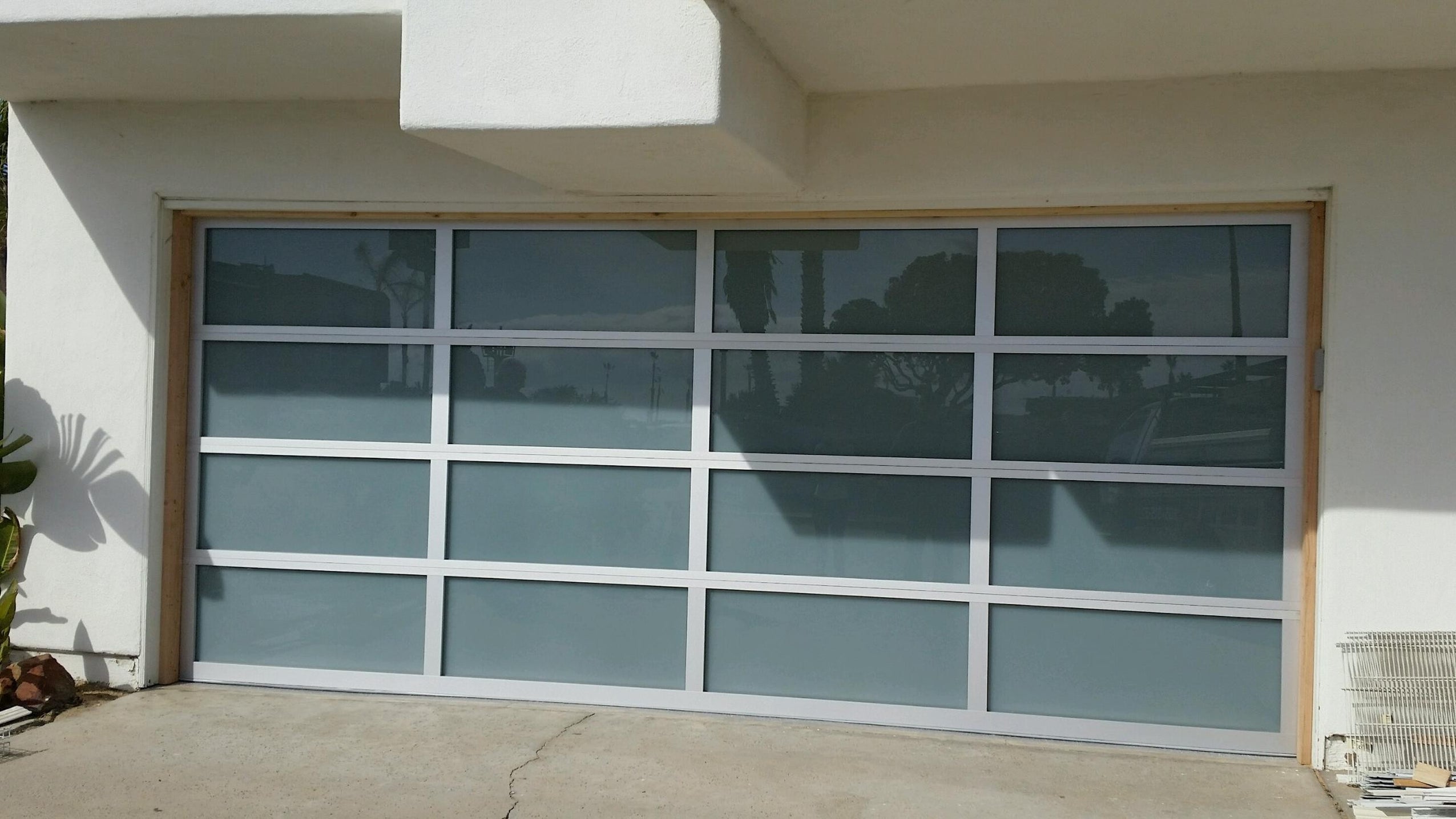 Contemporary Aluminum & White Laminate (Privacy) Glass Garage Door ...